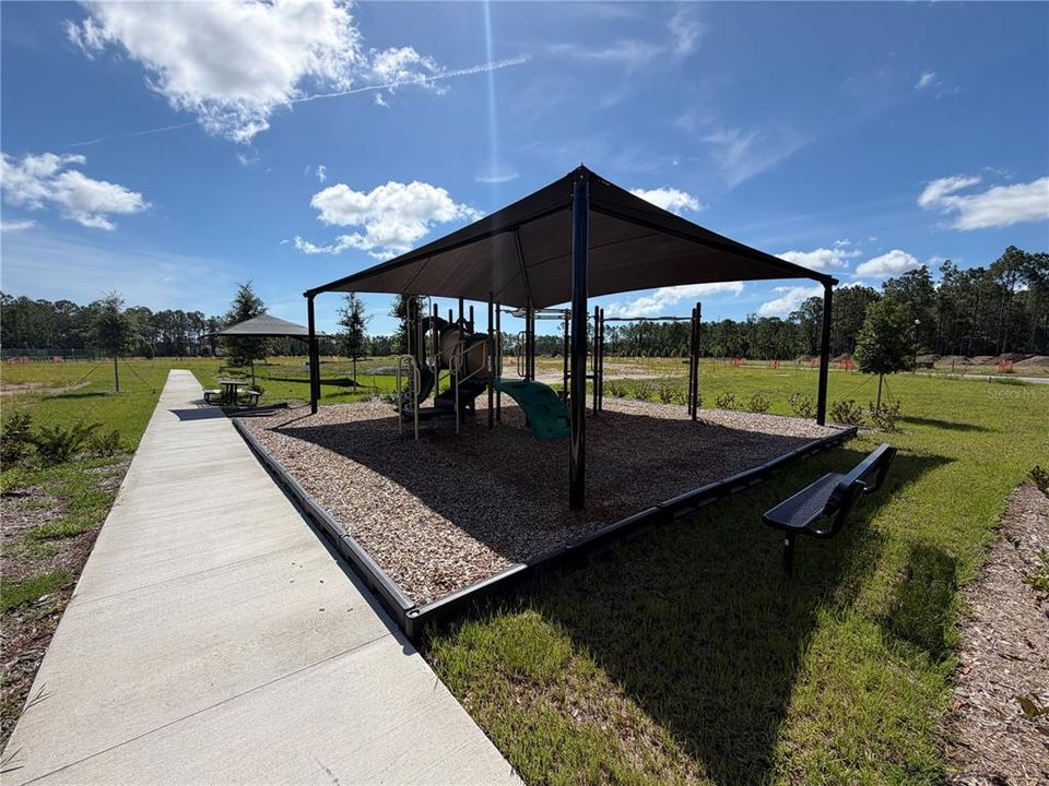 For Rent: $1,950 (3 beds, 2 baths, 1808 Square Feet)