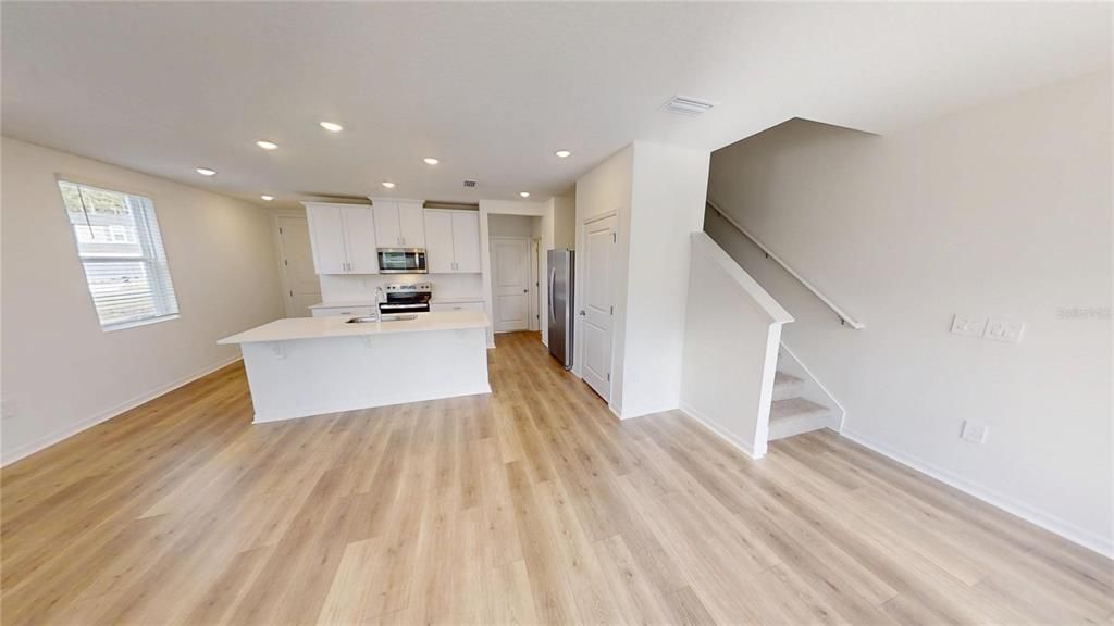 For Rent: $1,950 (3 beds, 2 baths, 1808 Square Feet)