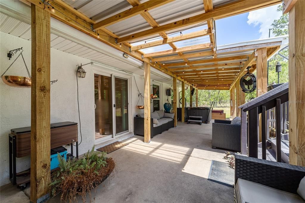 En Venta: $415,000 (4 camas, 2 baños, 1816 Pies cuadrados)