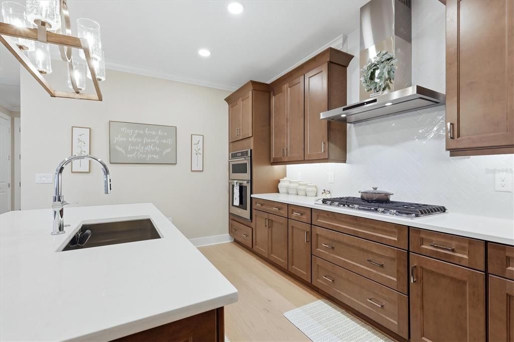 For Sale: $535,000 (3 beds, 2 baths, 1802 Square Feet)