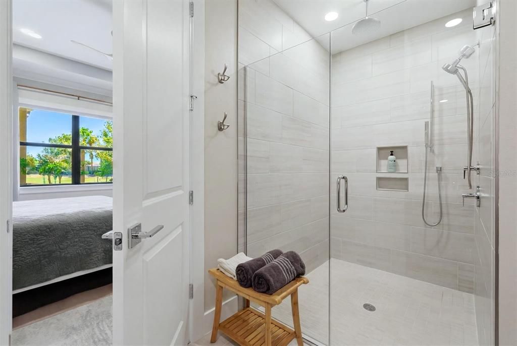 For Sale: $535,000 (3 beds, 2 baths, 1802 Square Feet)