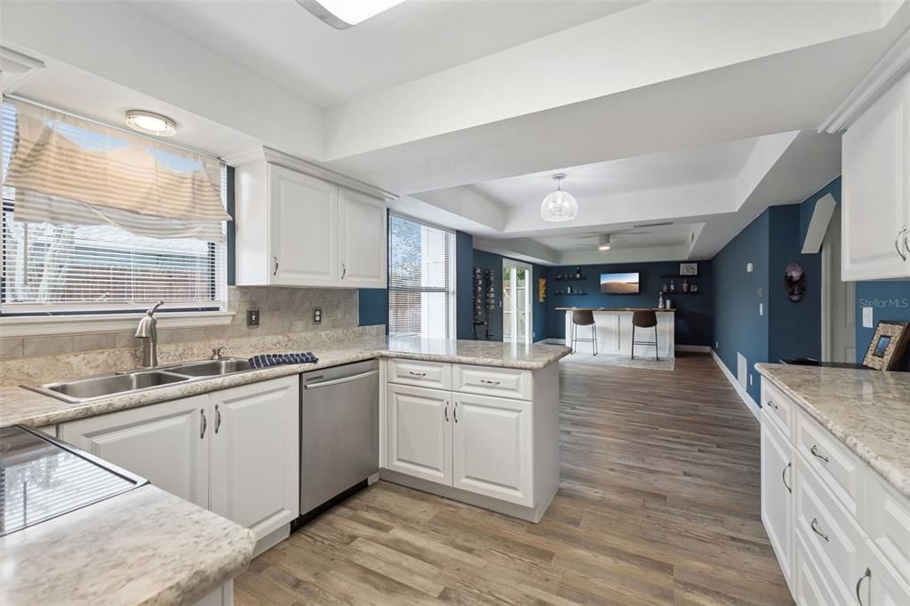 For Sale: $382,500 (3 beds, 2 baths, 1853 Square Feet)