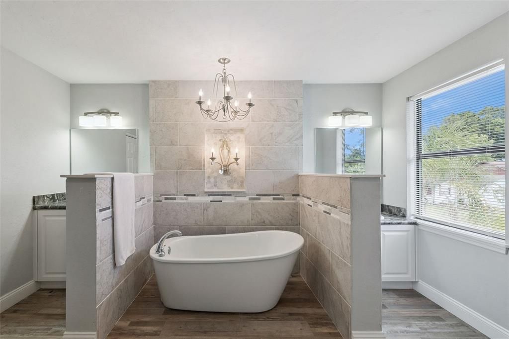 For Sale: $382,500 (3 beds, 2 baths, 1853 Square Feet)