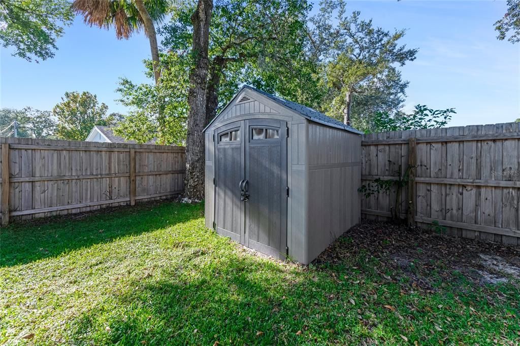 For Sale: $400,000 (4 beds, 3 baths, 2064 Square Feet)