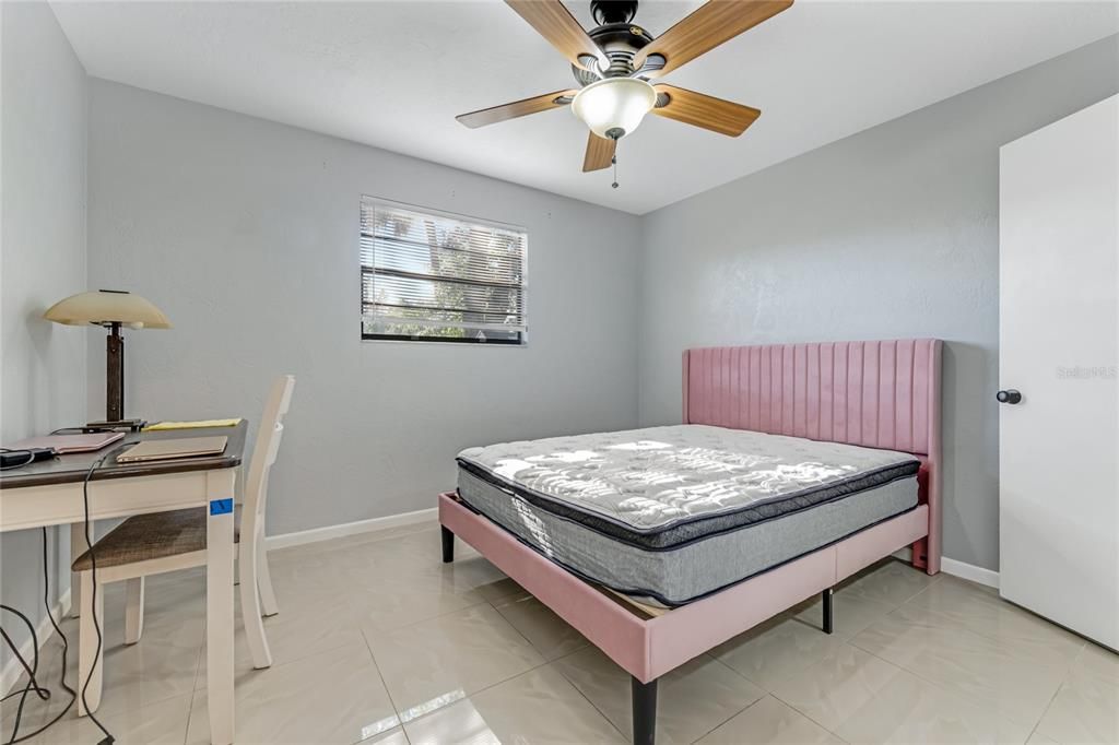 For Sale: $400,000 (4 beds, 3 baths, 2064 Square Feet)