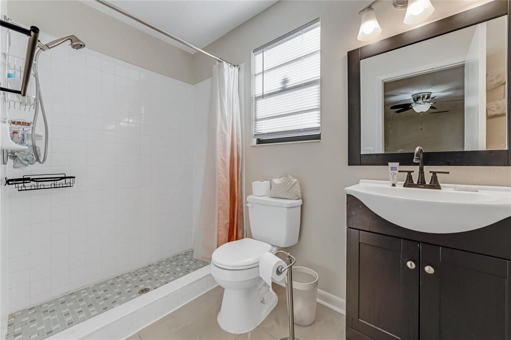 For Sale: $400,000 (4 beds, 3 baths, 2064 Square Feet)