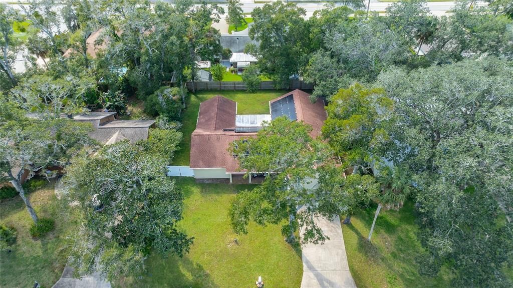 For Sale: $400,000 (4 beds, 3 baths, 2064 Square Feet)