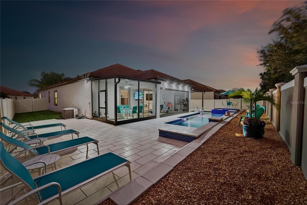For Sale: $585,000 (3 beds, 3 baths, 2651 Square Feet)