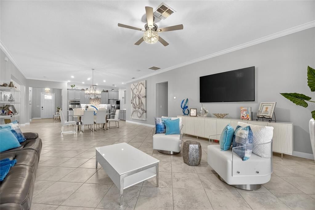 For Sale: $585,000 (3 beds, 3 baths, 2651 Square Feet)