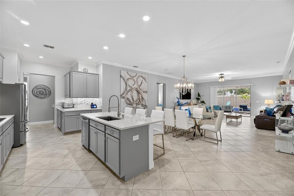 For Sale: $585,000 (3 beds, 3 baths, 2651 Square Feet)