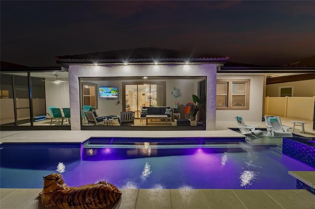 For Sale: $585,000 (3 beds, 3 baths, 2651 Square Feet)