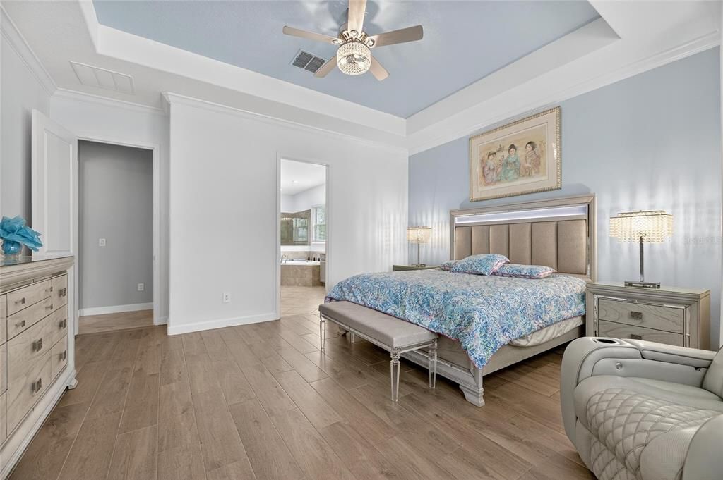 For Sale: $585,000 (3 beds, 3 baths, 2651 Square Feet)