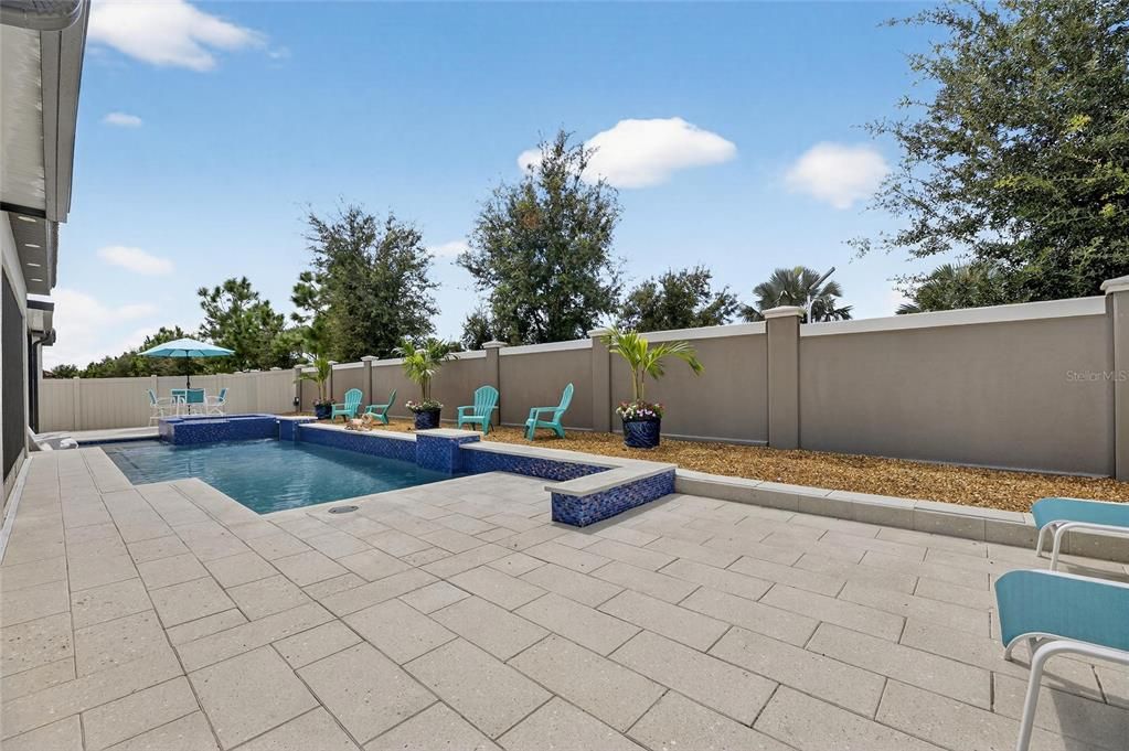 For Sale: $585,000 (3 beds, 3 baths, 2651 Square Feet)
