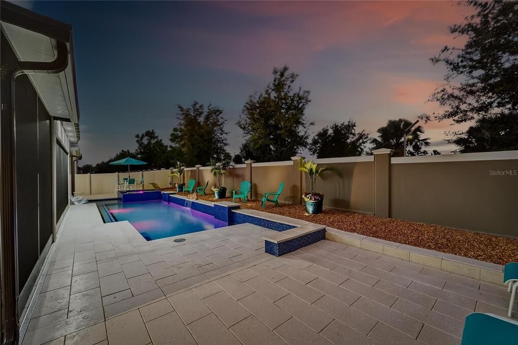 For Sale: $585,000 (3 beds, 3 baths, 2651 Square Feet)