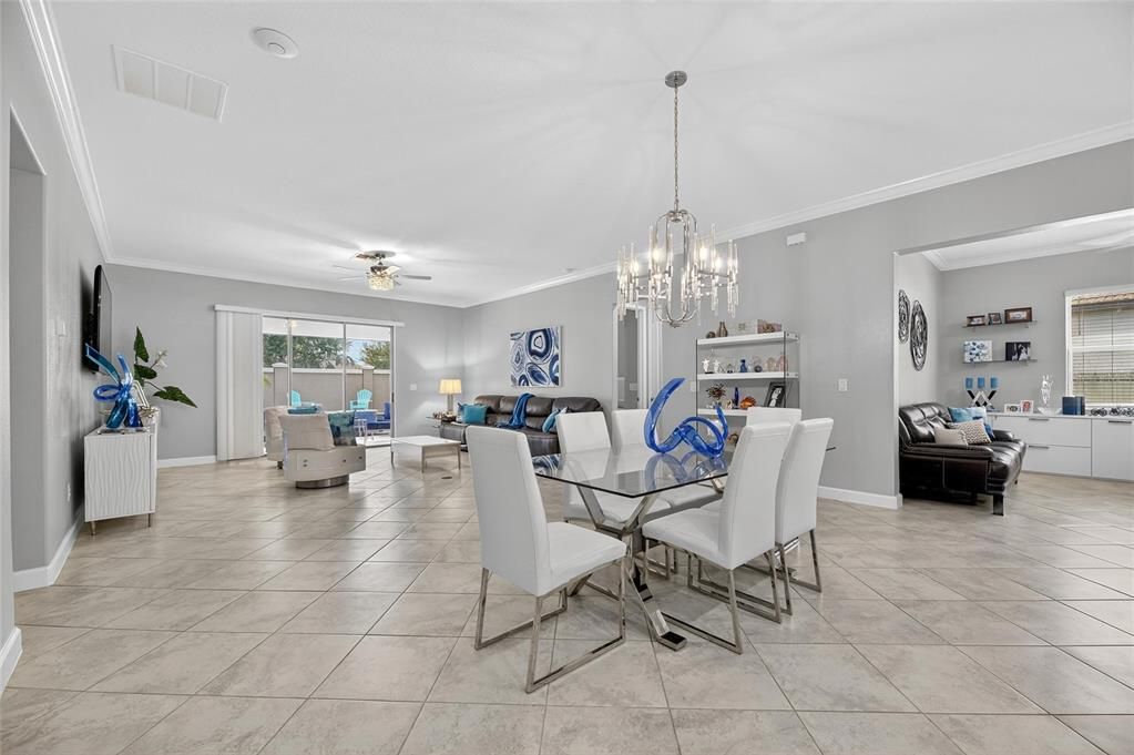 For Sale: $585,000 (3 beds, 3 baths, 2651 Square Feet)