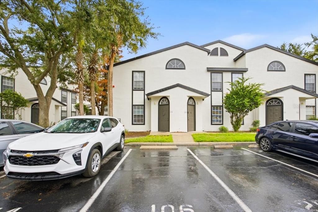 For Rent: $1,700 (2 beds, 2 baths, 1078 Square Feet)