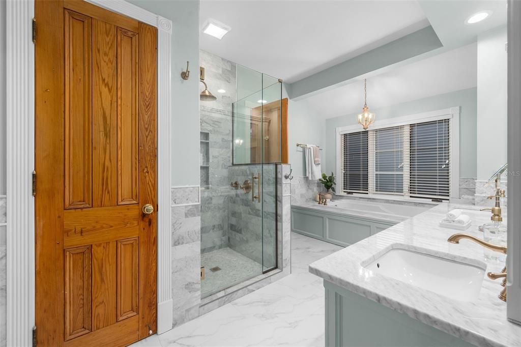 En Venta: $1,198,000 (6 camas, 4 baños, 4281 Pies cuadrados)