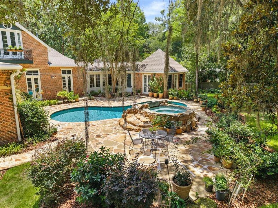 En Venta: $1,198,000 (6 camas, 4 baños, 4281 Pies cuadrados)