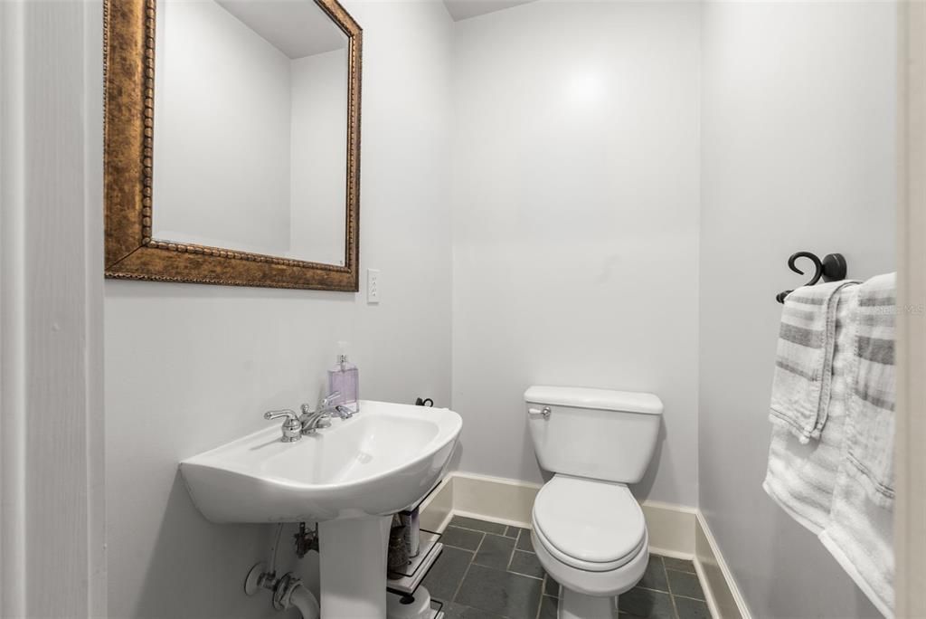 En Venta: $1,198,000 (6 camas, 4 baños, 4281 Pies cuadrados)