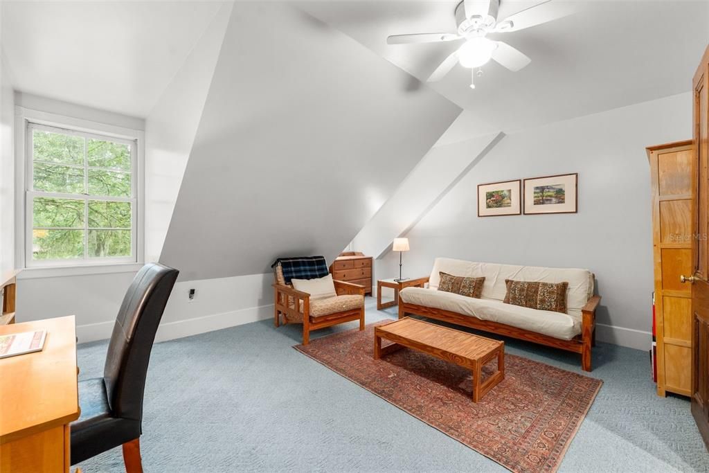 En Venta: $1,198,000 (6 camas, 4 baños, 4281 Pies cuadrados)