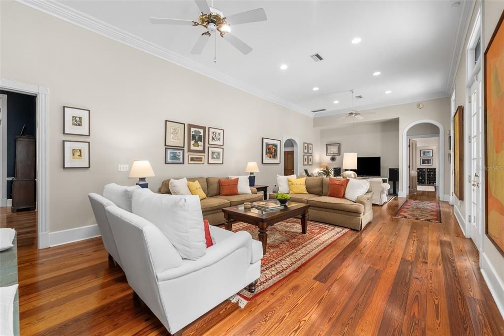En Venta: $1,198,000 (6 camas, 4 baños, 4281 Pies cuadrados)