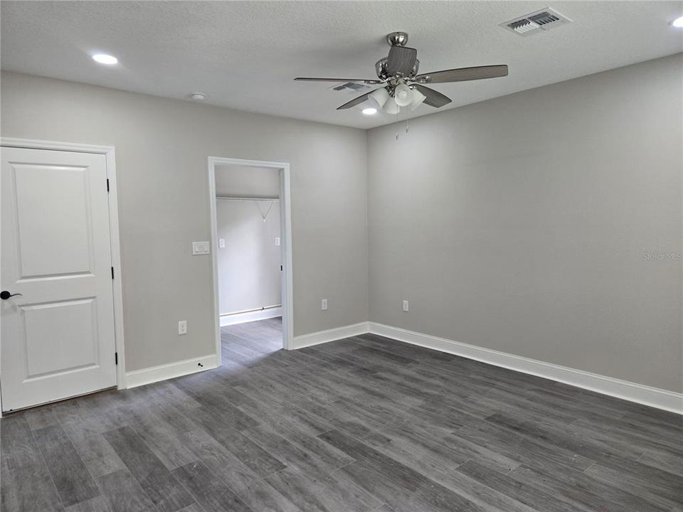 For Sale: $465,000 (4 beds, 3 baths, 1683 Square Feet)