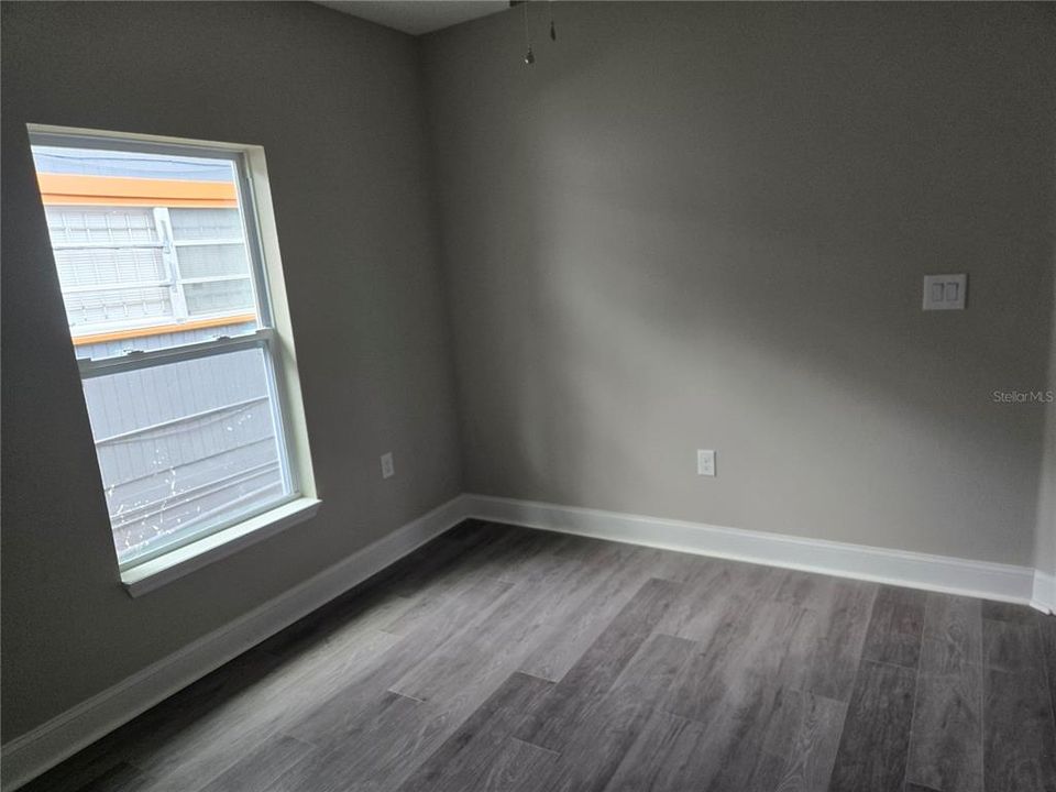 For Sale: $465,000 (4 beds, 3 baths, 1683 Square Feet)