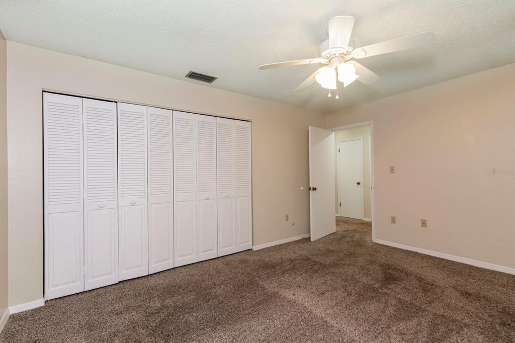 For Rent: $1,800 (2 beds, 1 baths, 1024 Square Feet)