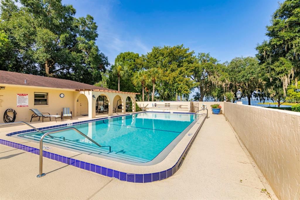 For Rent: $1,800 (2 beds, 1 baths, 1024 Square Feet)