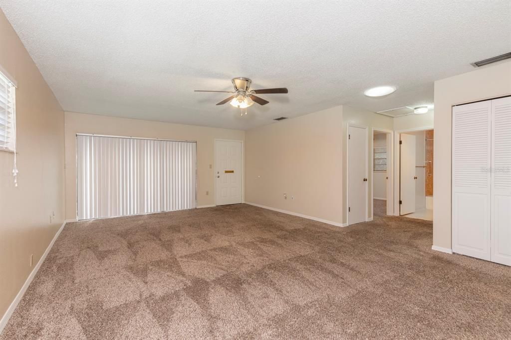 For Rent: $1,800 (2 beds, 1 baths, 1024 Square Feet)