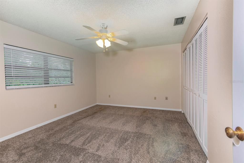 For Rent: $1,800 (2 beds, 1 baths, 1024 Square Feet)