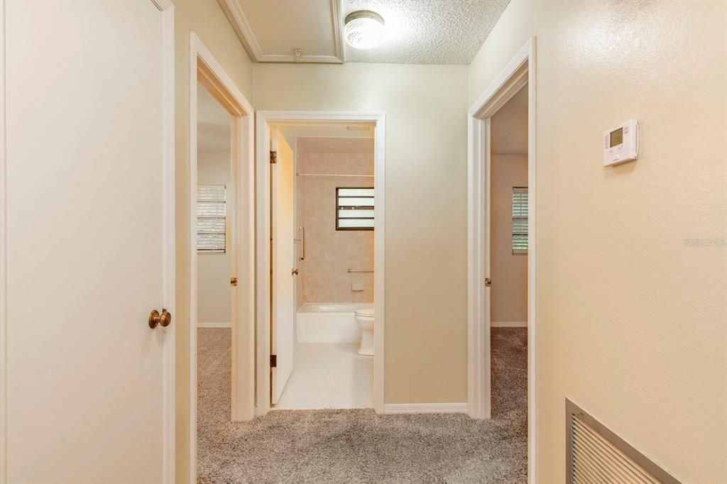 For Rent: $1,800 (2 beds, 1 baths, 1024 Square Feet)
