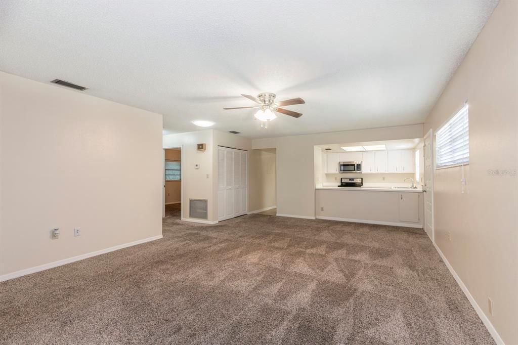 For Rent: $1,800 (2 beds, 1 baths, 1024 Square Feet)