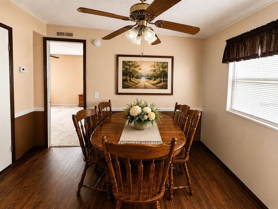 For Sale: $139,990 (2 beds, 2 baths, 1140 Square Feet)