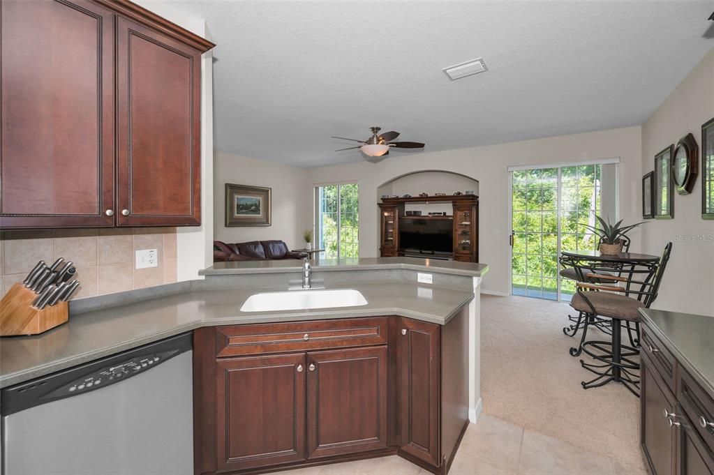 For Sale: $264,900 (3 beds, 2 baths, 1686 Square Feet)