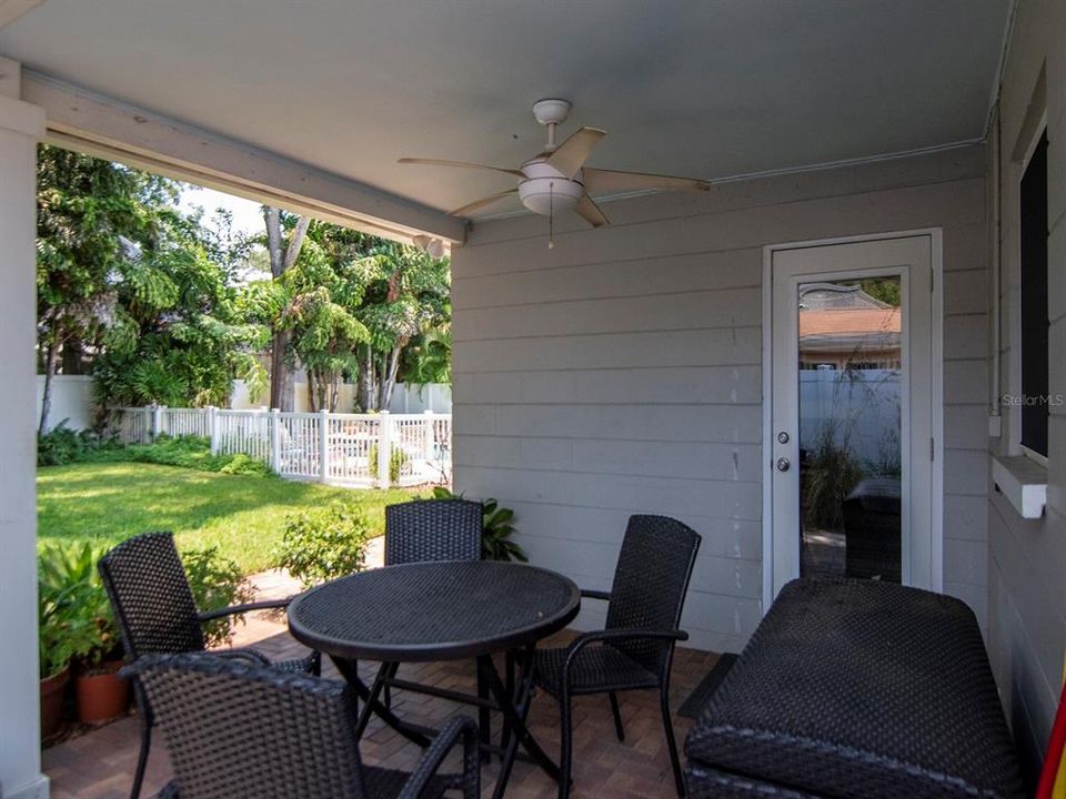 На продажу: $799,000 (3 спален, 2 ванн, 1729 Квадратных фут)