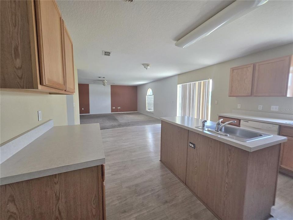 For Sale: $329,900 (4 beds, 3 baths, 3050 Square Feet)