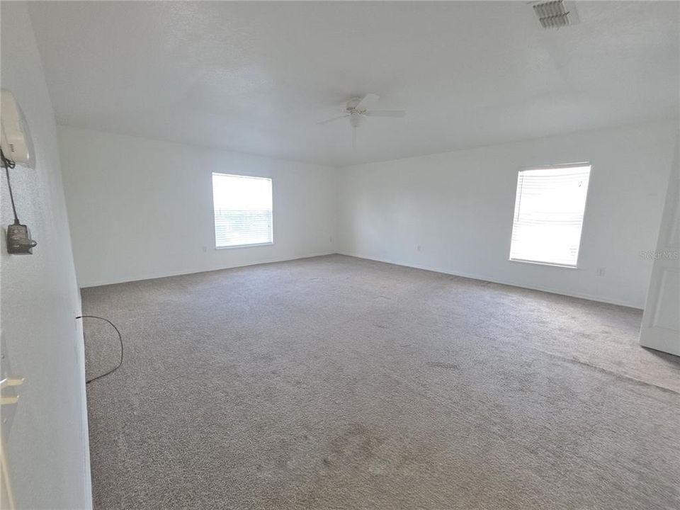For Sale: $329,900 (4 beds, 3 baths, 3050 Square Feet)