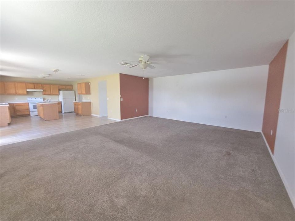 For Sale: $329,900 (4 beds, 3 baths, 3050 Square Feet)