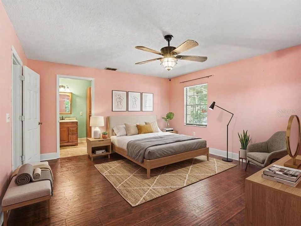 For Sale: $399,999 (4 beds, 2 baths, 2097 Square Feet)