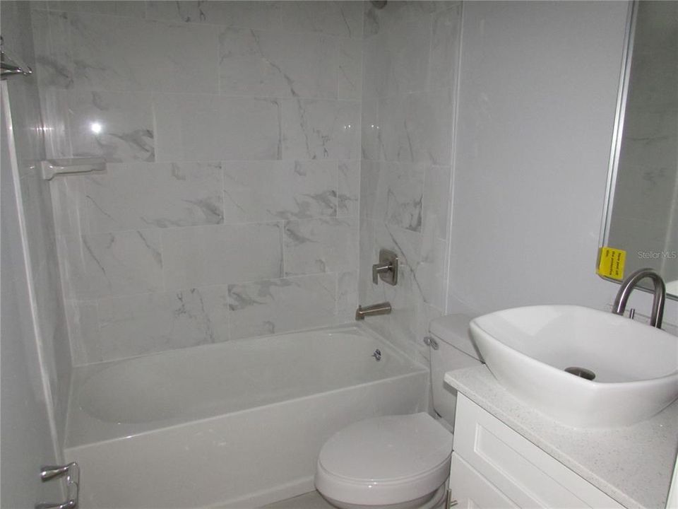 For Sale: $274,500 (6 beds, 0 baths, 2324 Square Feet)