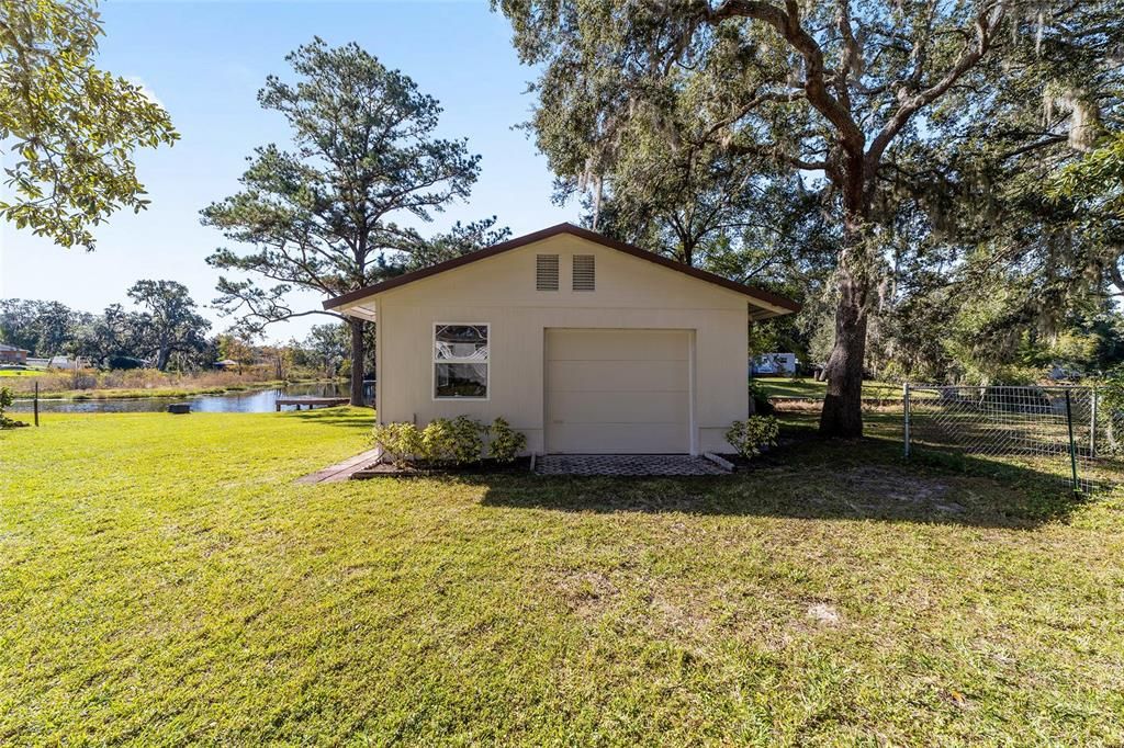 For Sale: $220,000 (3 beds, 2 baths, 1456 Square Feet)
