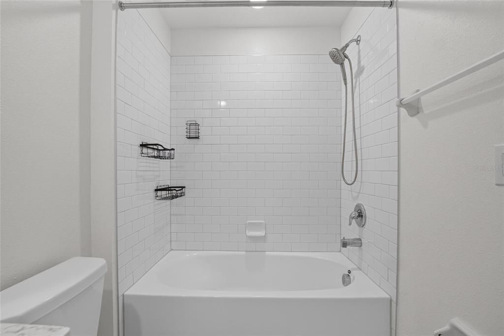 For Rent: $2,700 (3 beds, 2 baths, 1451 Square Feet)