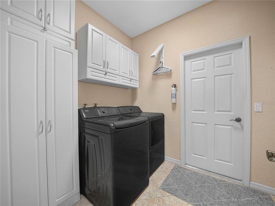 En Venta: $355,000 (3 camas, 2 baños, 1833 Pies cuadrados)