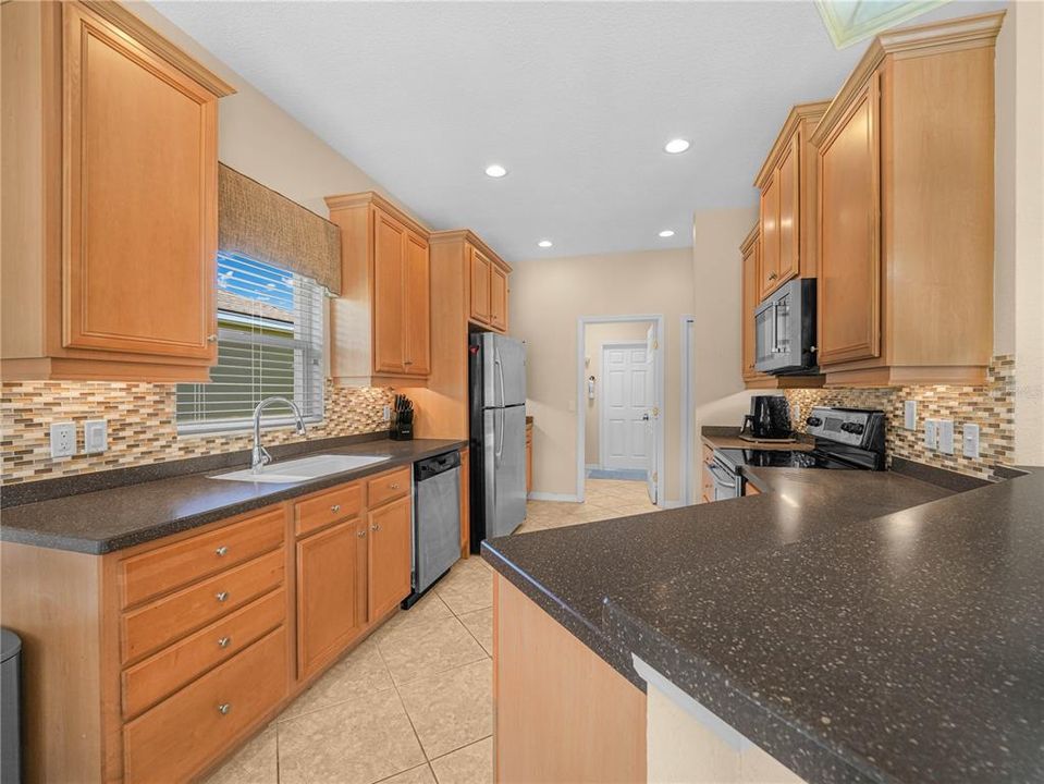 En Venta: $355,000 (3 camas, 2 baños, 1833 Pies cuadrados)