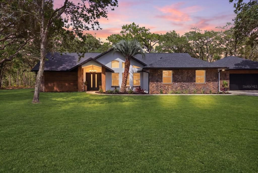 For Sale: $1,100,000 (3 beds, 2 baths, 2113 Square Feet)