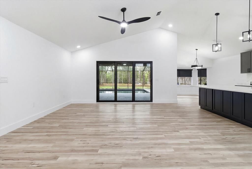 For Sale: $1,100,000 (3 beds, 2 baths, 2113 Square Feet)