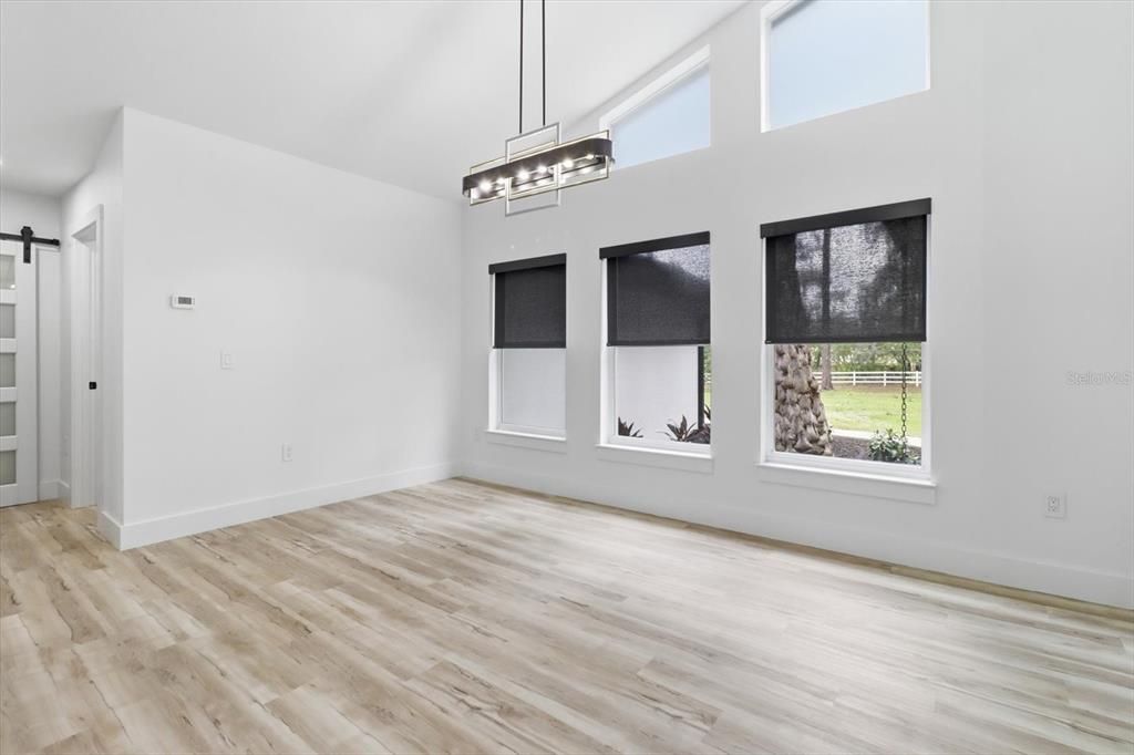 For Sale: $1,100,000 (3 beds, 2 baths, 2113 Square Feet)