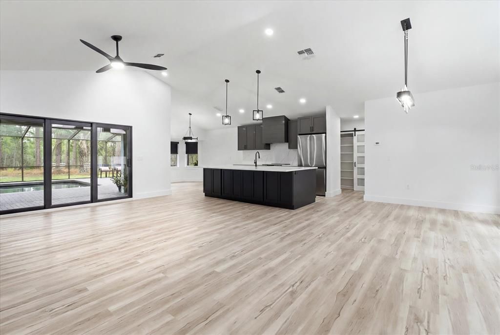 For Sale: $1,100,000 (3 beds, 2 baths, 2113 Square Feet)