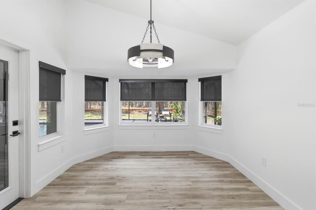 For Sale: $1,100,000 (3 beds, 2 baths, 2113 Square Feet)